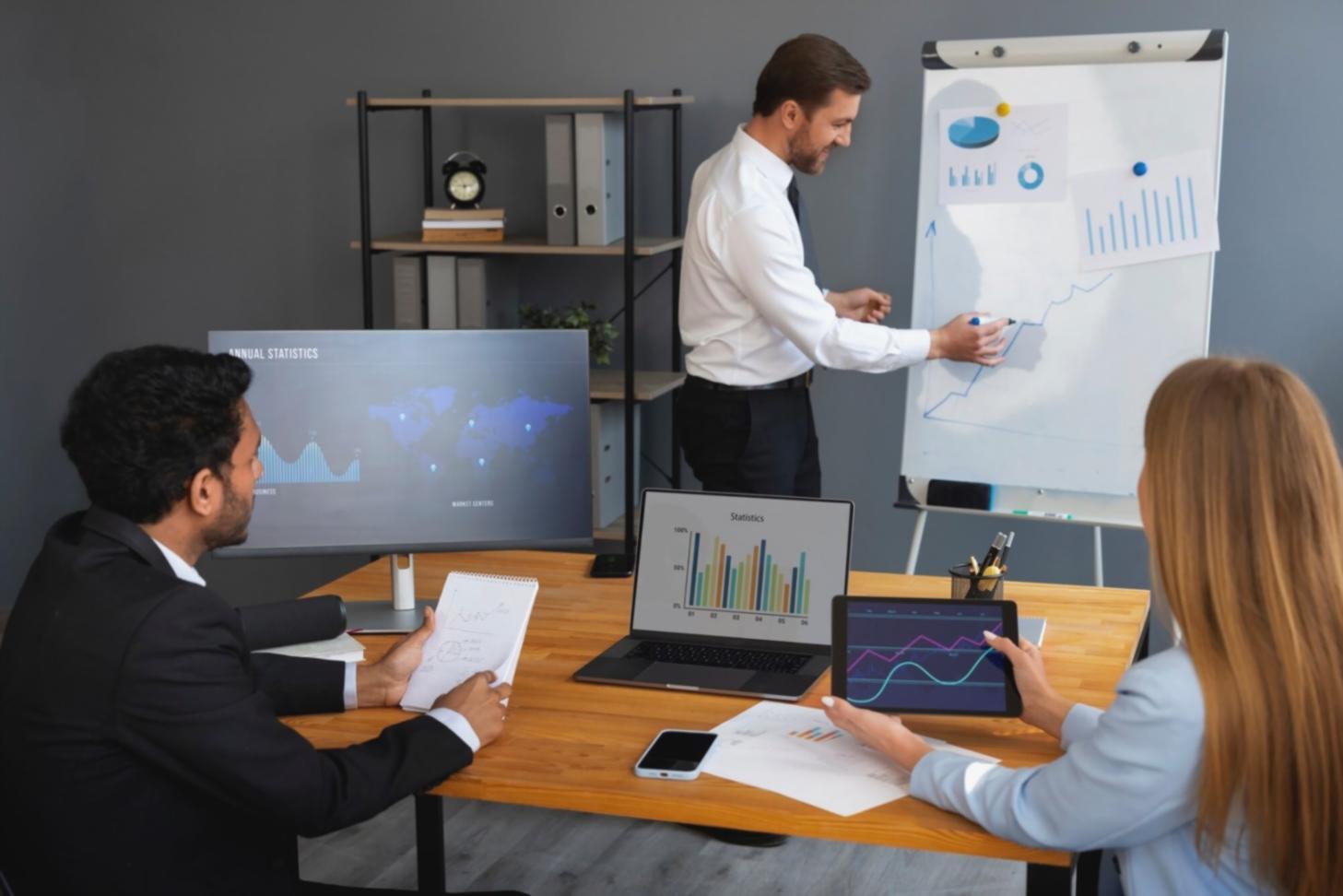 Professionelle Budgetpräsentation im Konferenzraum
